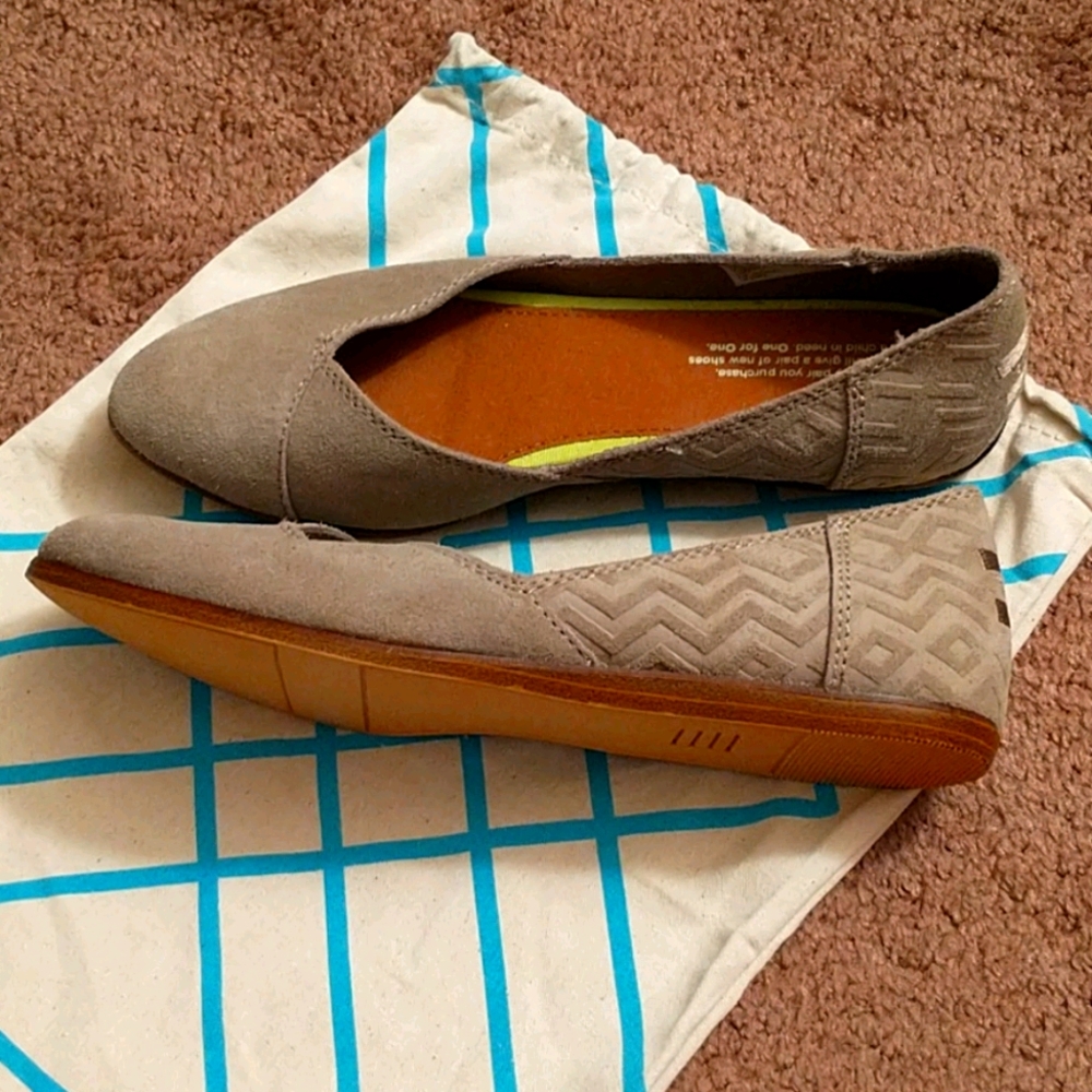 Toms Jutti Neat suede flats